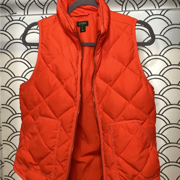 J. Crew Quilted Orange Vest – Size Small | Bold Color Meets Classic Utility - Picture 7 of 10